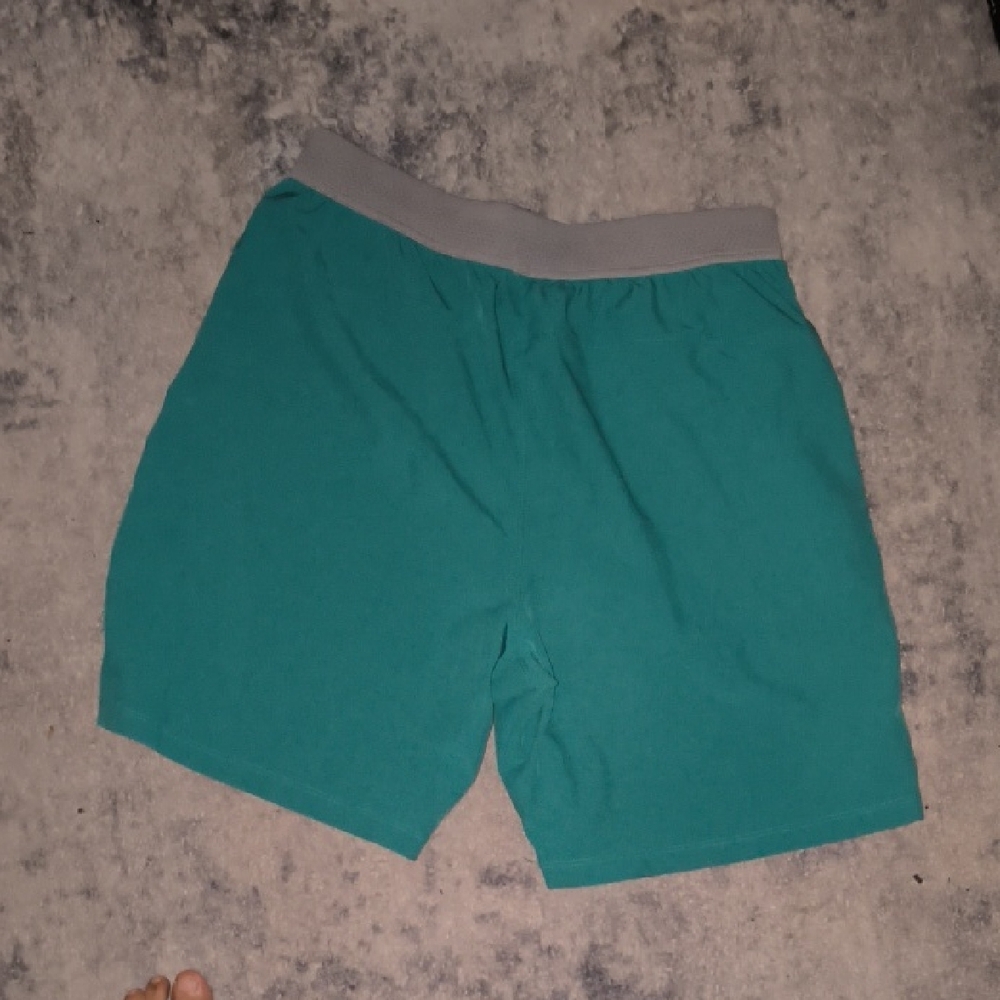 Fabletics | Green and Gray Athletic Shorts - Picture 2 of 2